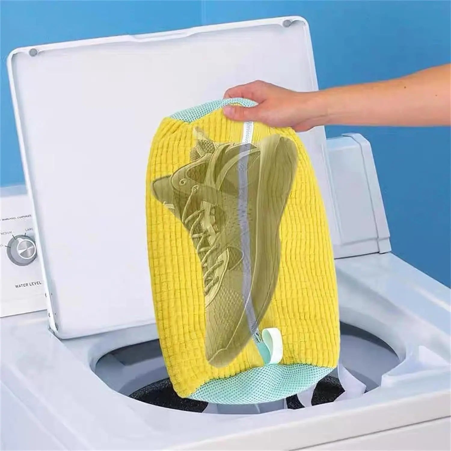Shoe washing bag